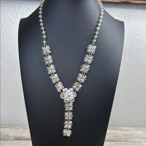 Elegant Floral Crystal Necklace